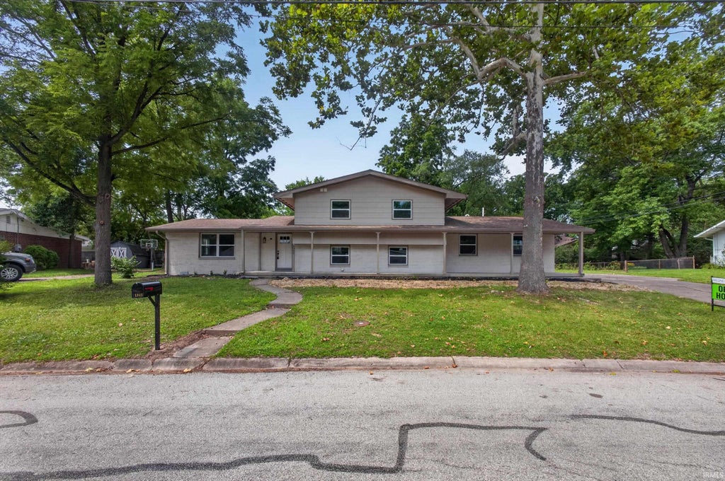 Photo of 1941 Indian Trail Drive, West Lafayette, IN 47906 (MLS # 202631832)