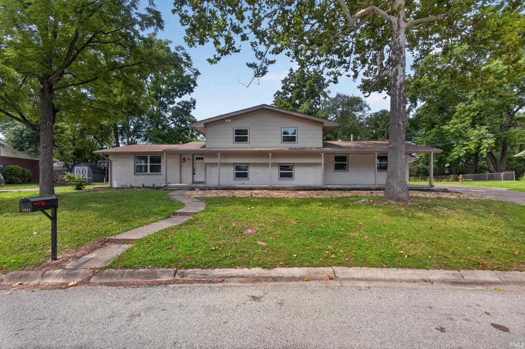 Photo of 1941 Indian Trail Drive, West Lafayette, IN 47906 (MLS # 202631832)