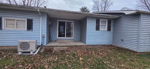 Tiny photo for 206 N Plank Street, Rossville, IN 46065 (MLS # 202601024)