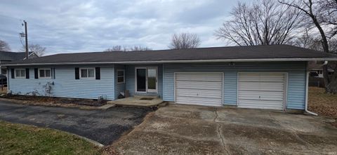 Tiny photo for 206 N Plank Street, Rossville, IN 46065 (MLS # 202601024)