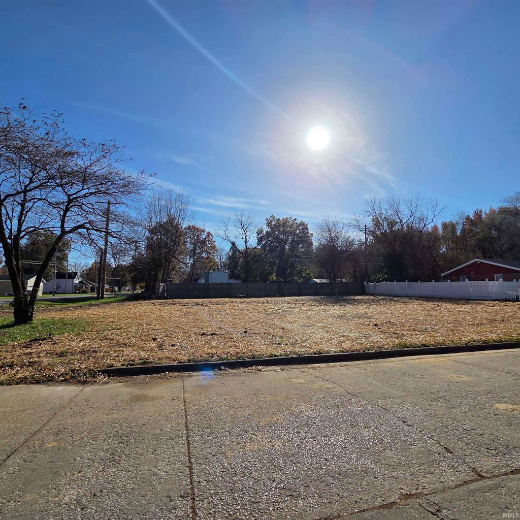 Photo of 1925 COKER Avenue, Evansville, IN 47714 (MLS # 202546073)