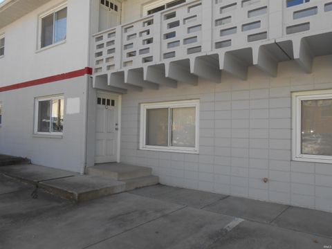 Photo of 339 S Lincoln Street #G, Bloomington, IN 47401 (MLS # 202542119)