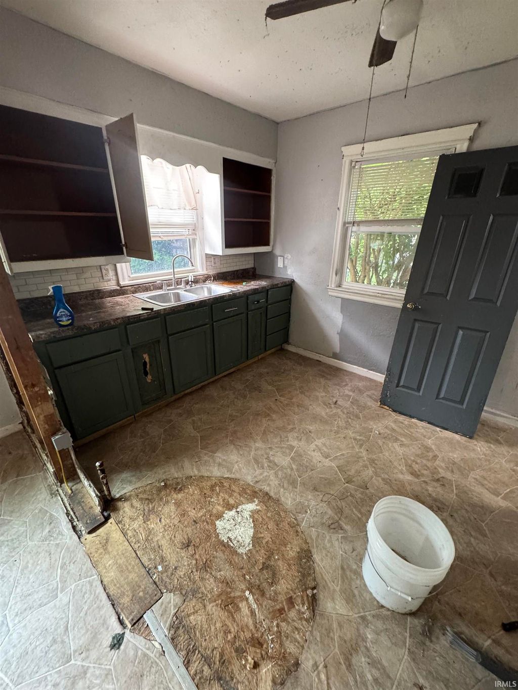 Photo of 3311 Reed Street, Fort Wayne, IN 46806 (MLS # 202622275)