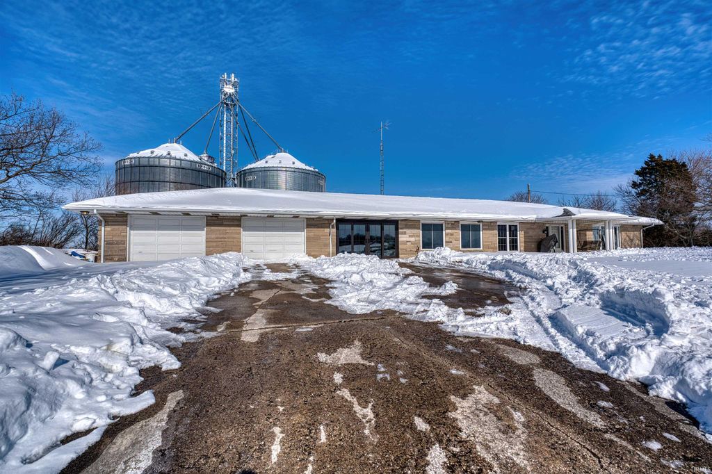 Photo of 986 W SR 168 Road, Fort Branch, IN 47648 (MLS # 202602755)