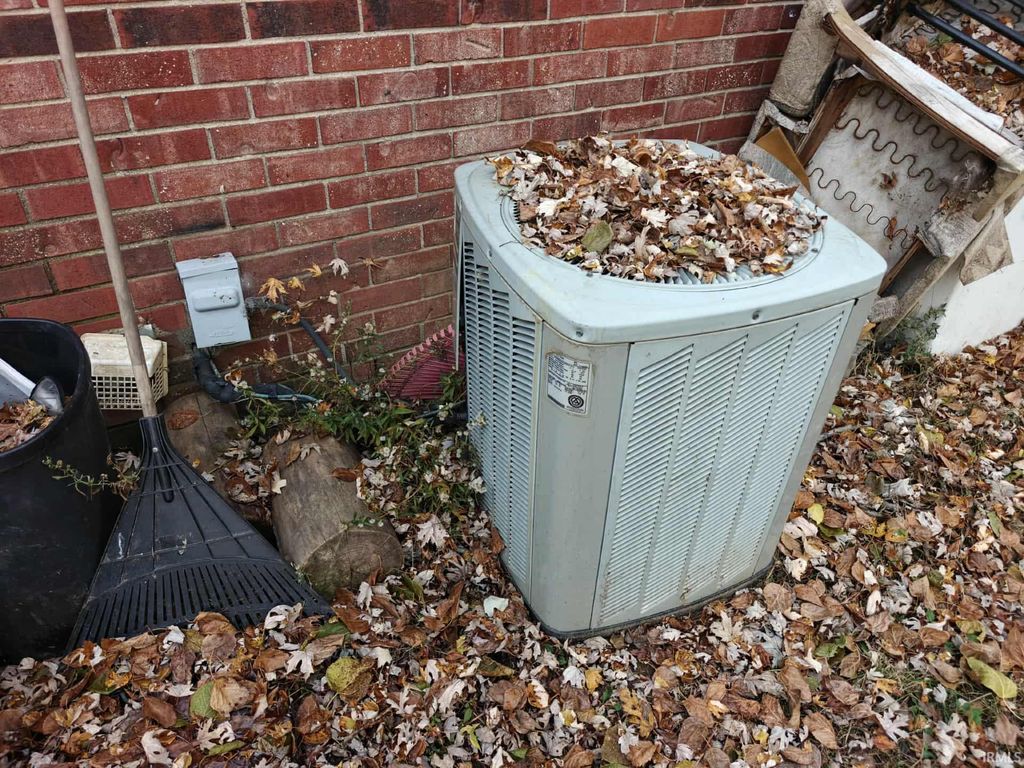 Photo of 3047 Kiowa Court, Indianapolis, IN 46235 (MLS # 202545735)