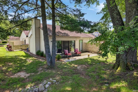 Photo of 9126 S Greenridge Lane, Bloomington, IN 47401 (MLS # 202626643)