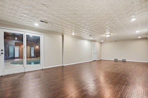 Tiny photo for 51125 Midlothian Court, Granger, IN 46530 (MLS # 202627824)