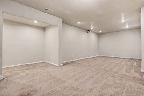 Tiny photo for 51125 Midlothian Court, Granger, IN 46530 (MLS # 202627824)