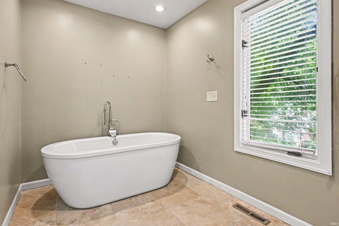 Tiny photo for 51125 Midlothian Court, Granger, IN 46530 (MLS # 202627824)