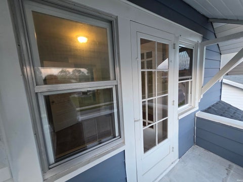 Tiny photo for 1502 Main Street, Vincennes, IN 47591 (MLS # 202635581)