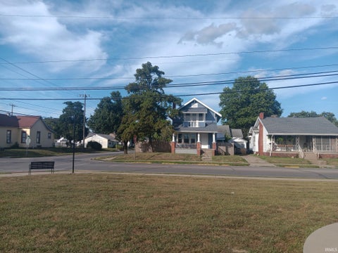 Tiny photo for 1502 Main Street, Vincennes, IN 47591 (MLS # 202635581)
