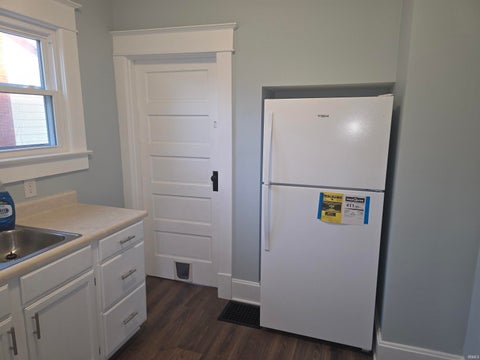 Tiny photo for 1502 Main Street, Vincennes, IN 47591 (MLS # 202635581)