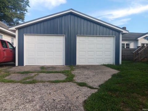 Tiny photo for 1502 Main Street, Vincennes, IN 47591 (MLS # 202635581)