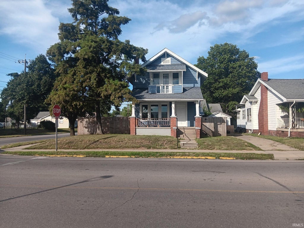 Photo of 1502 Main Street, Vincennes, IN 47591 (MLS # 202635581)