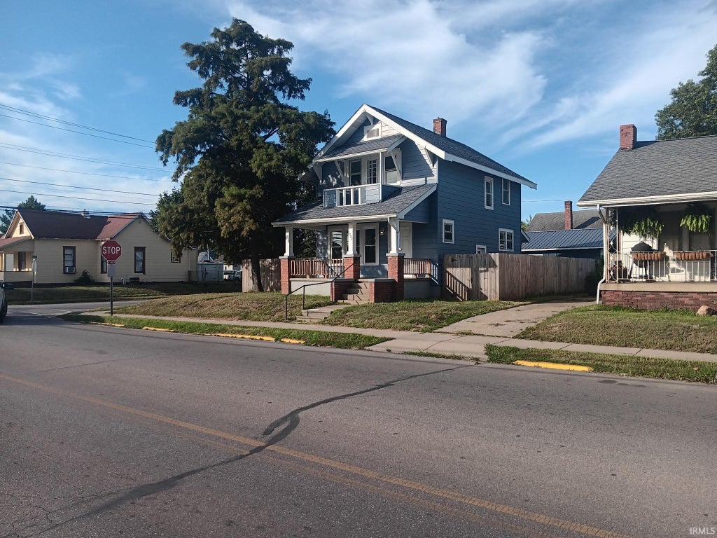 Photo of 1502 Main Street, Vincennes, IN 47591 (MLS # 202635581)