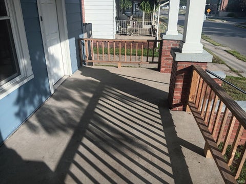 Tiny photo for 1502 Main Street, Vincennes, IN 47591 (MLS # 202635581)
