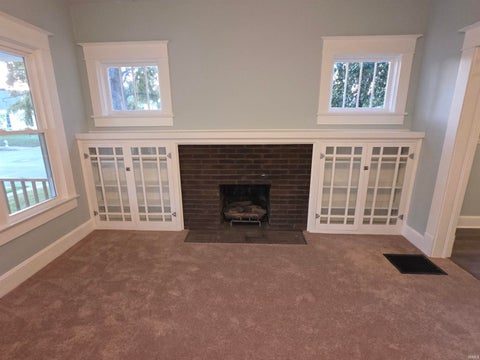 Tiny photo for 1502 Main Street, Vincennes, IN 47591 (MLS # 202635581)