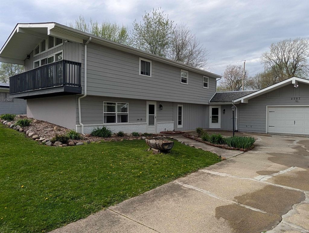 Photo of 2707 Otsego Drive, Fort Wayne, IN 46825 (MLS # 202613270)