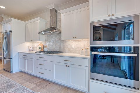 Tiny photo for 8818 Jenkins Drive, Evansville, IN 47725 (MLS # 202549689)