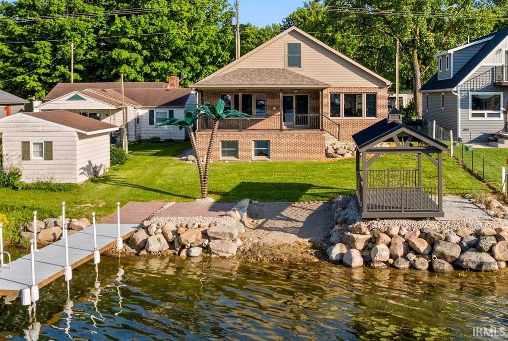 Photo of 64 W Lakeside Drive, North Manchester, IN 46962 (MLS # 202620787)