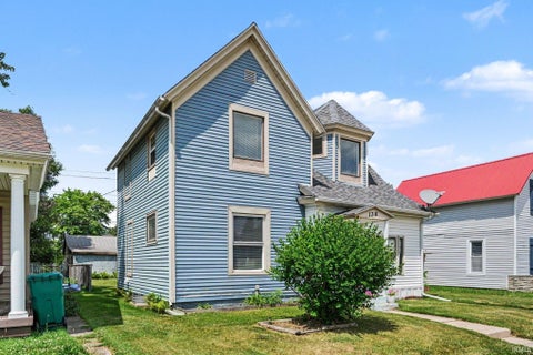 Tiny photo for 138 W Broadway Street, Mishawaka, IN 46545 (MLS # 202622785)