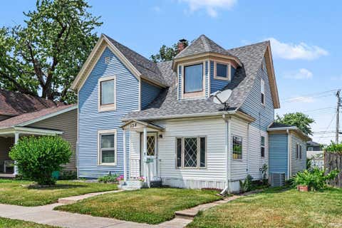 Tiny photo for 138 W Broadway Street, Mishawaka, IN 46545 (MLS # 202622785)