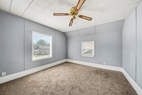 Tiny photo for 138 W Broadway Street, Mishawaka, IN 46545 (MLS # 202622785)