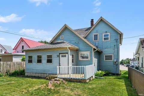 Tiny photo for 138 W Broadway Street, Mishawaka, IN 46545 (MLS # 202622785)