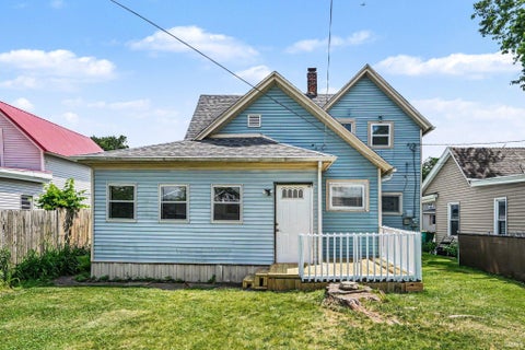 Tiny photo for 138 W Broadway Street, Mishawaka, IN 46545 (MLS # 202622785)