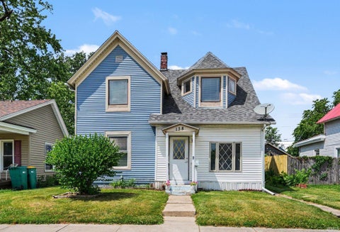 Tiny photo for 138 W Broadway Street, Mishawaka, IN 46545 (MLS # 202622785)
