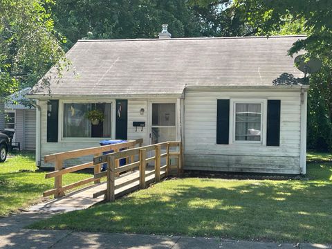 Photo of 1411 W HAVENS Street, Kokomo, IN 46901 (MLS # 202529733) Photo of 1411 W HAVENS Street, Kokomo, IN 46901 (MLS # 202529733)