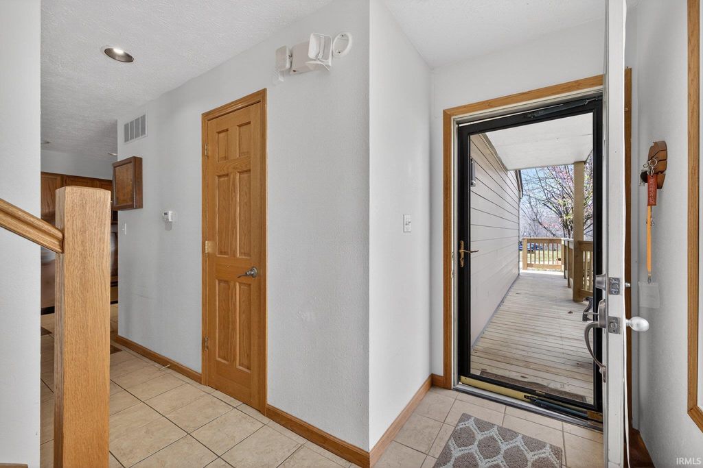 Photo of 9557 S Lake Ridge Drive #140, Bloomington, IN 47401 (MLS # 202611702)