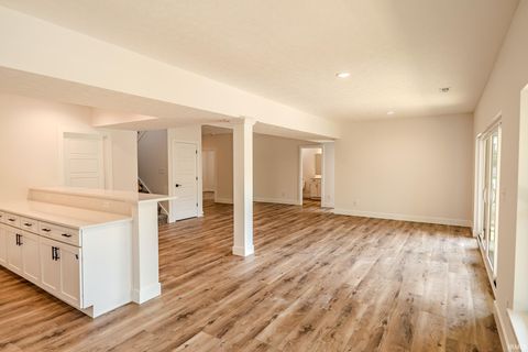 Tiny photo for 4033 Denver Court, Monticello, IN 47960 (MLS # 202542744)