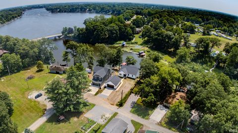 Photo of 4033 Denver Court, Monticello, IN 47960 (MLS # 202542744)