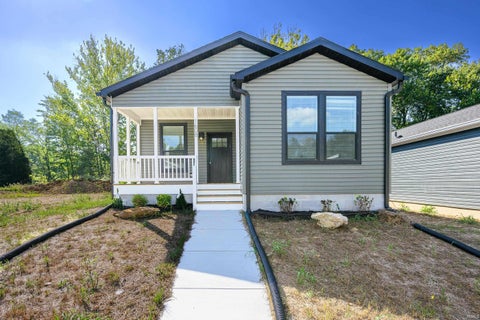 Photo of 1608 N Breckenridge Road, Bloomington, IN 47404 (MLS # 202621185)