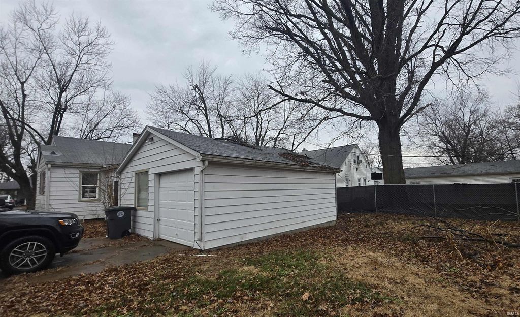 Photo of 1862 Marshall Avenue, Evansville, IN 47714 (MLS # 202603794)