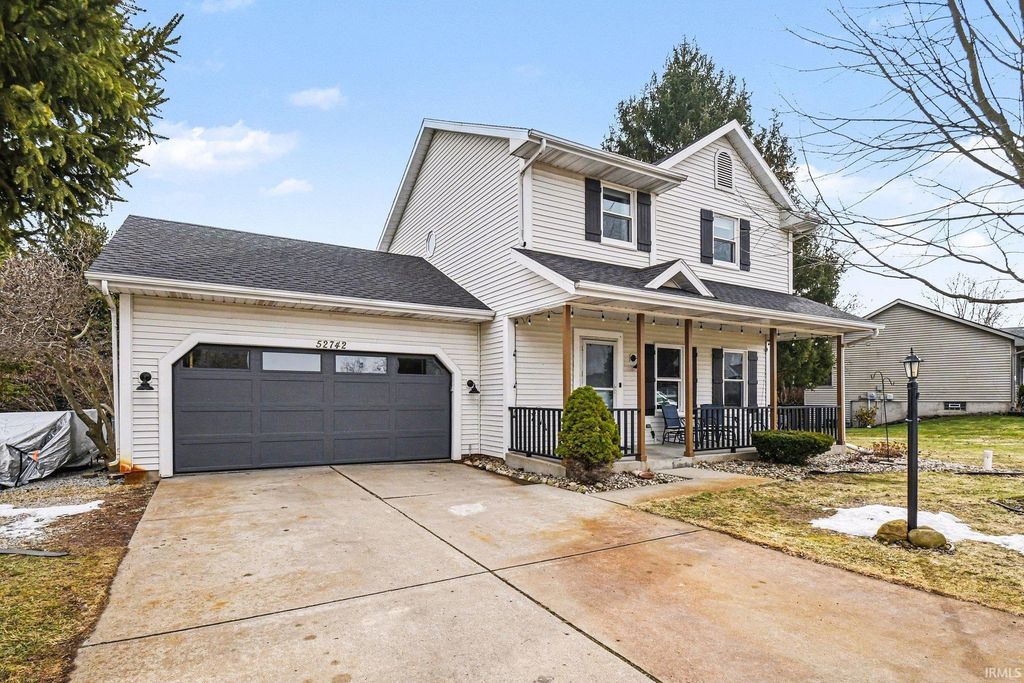 Photo of 52742 Silver Fox Trail, South Bend, IN 46628 (MLS # 202606524)