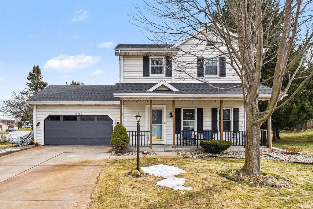 Photo of 52742 Silver Fox Trail, South Bend, IN 46628 (MLS # 202606524)