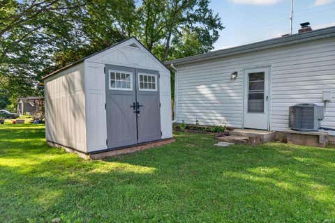 Tiny photo for 313 W Northern Avenue, Logansport, IN 46947 (MLS # 202634846)