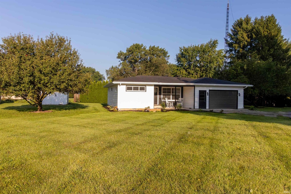 Photo of 3310 N Rangeline Road, Huntington, IN 46750 (MLS # 202635889)