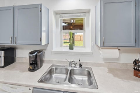 Tiny photo for 830 Stockwillow Court, Huntertown, IN 46748 (MLS # 202641580)