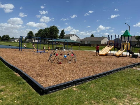 Tiny photo for 830 Stockwillow Court, Huntertown, IN 46748 (MLS # 202641580)