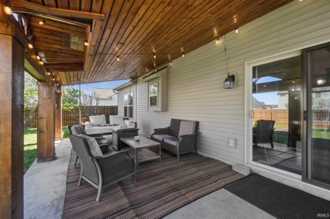 Tiny photo for 830 Stockwillow Court, Huntertown, IN 46748 (MLS # 202641580)