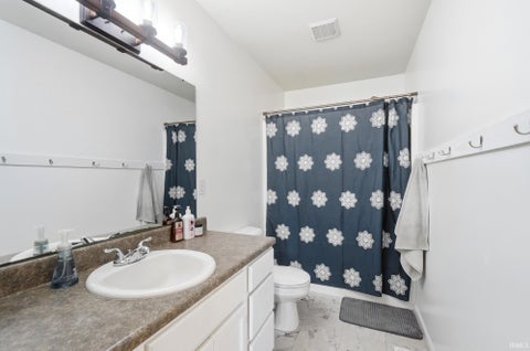 Tiny photo for 830 Stockwillow Court, Huntertown, IN 46748 (MLS # 202641580)