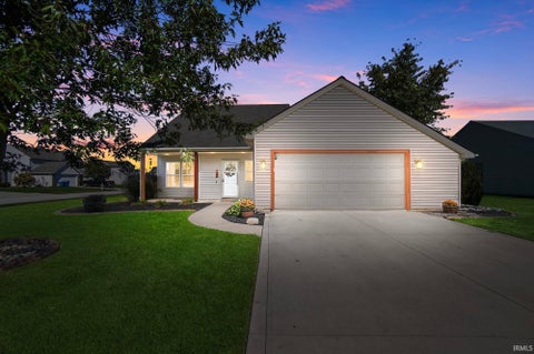 Photo of 830 Stockwillow Court, Huntertown, IN 46748 (MLS # 202641580)