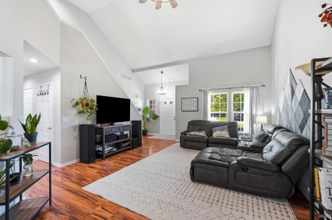 Tiny photo for 830 Stockwillow Court, Huntertown, IN 46748 (MLS # 202641580)