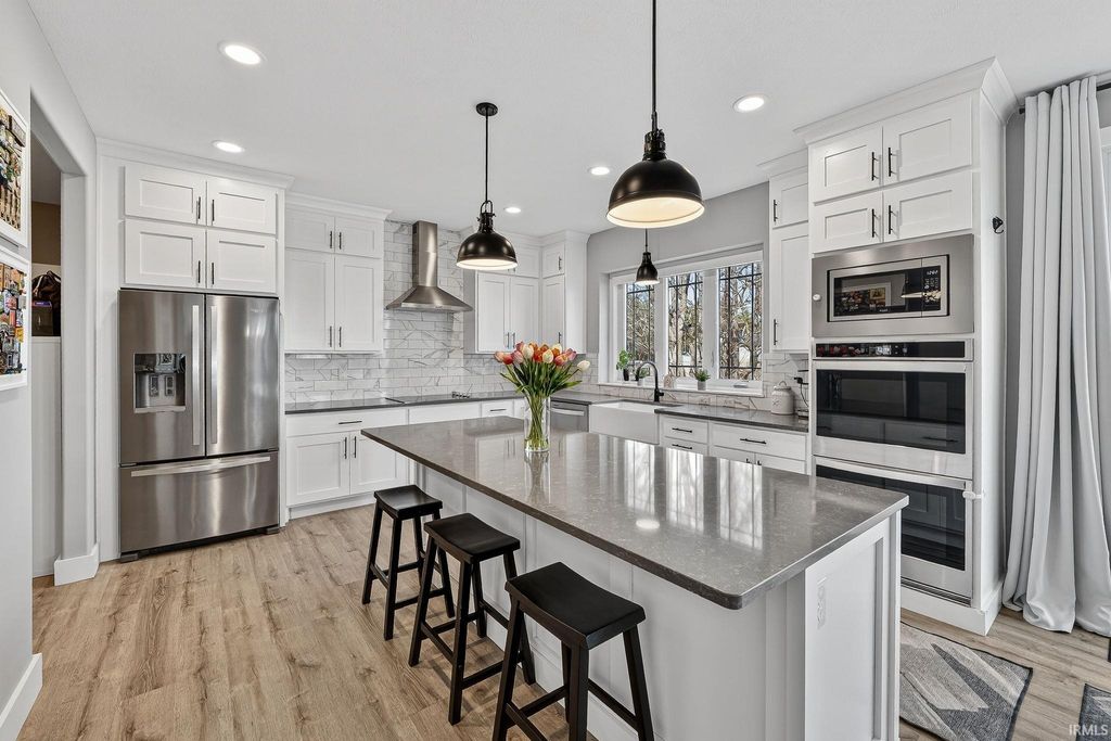 Photo of 11153 Albany Ridge Drive, Osceola, IN 46561 (MLS # 202609841)