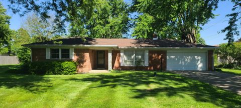 Photo of 1282 E Meadowbrook Drive, Lafayette, IN 47905 (MLS # 202618254)