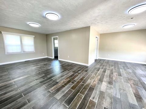 Tiny photo for 1100 S Goyer Road, Kokomo, IN 46901 (MLS # 202523661)