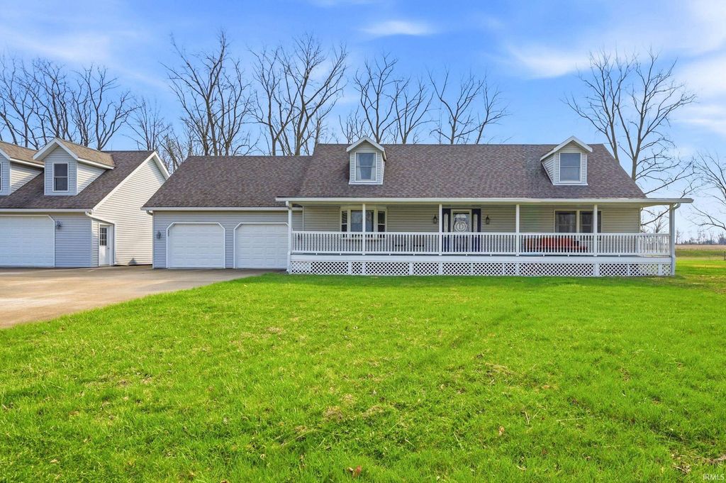 Photo of 675 N Gillcrest Drive, Albany, IN 47320 (MLS # 202610402)
